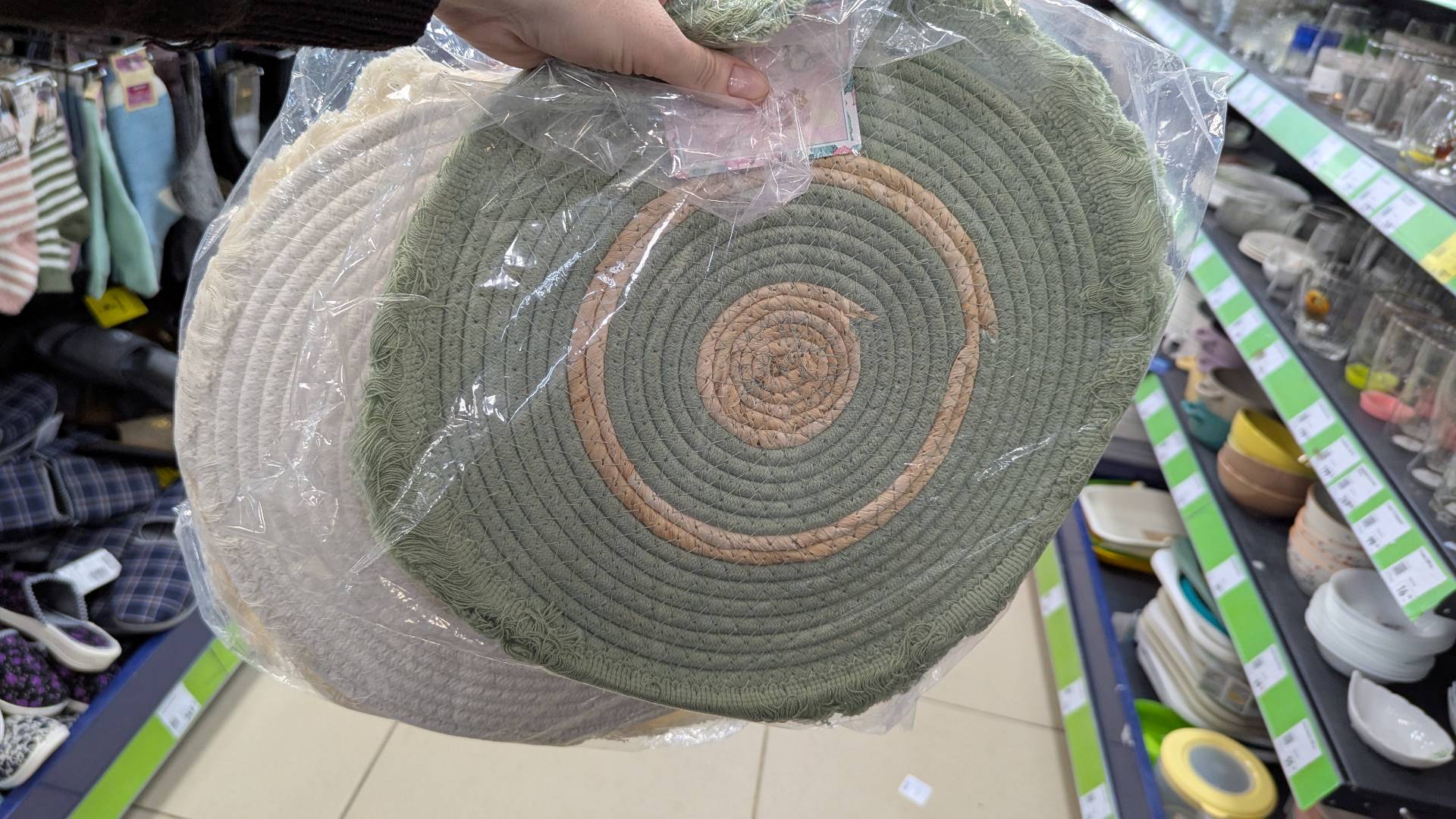 В ФИКС ПРАЙС салфетки с бахромой, отдел странных товаров, полезные товары для дома. Новинки 2025 смотреть онлайн