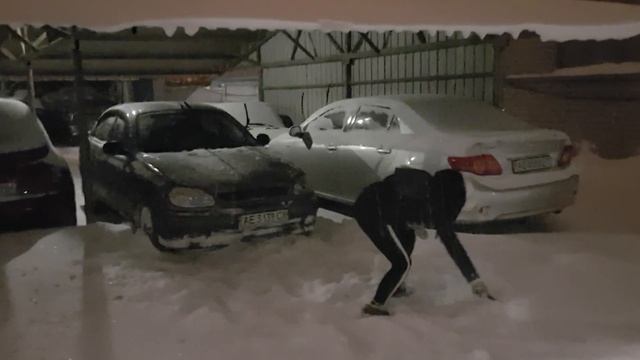 Света расчищает выезд смотреть онлайн