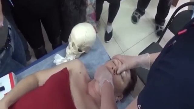 Массаж лица. Жевательные мышцы. Клиновидная кость. смотреть онлайн