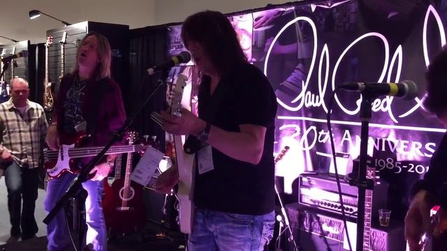 Pat Travers Band & Furious Slides at the PRS Booth 2015 NAM смотреть онлайн
