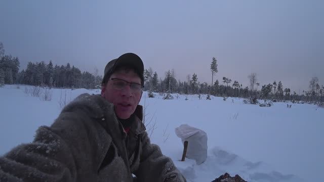 Такие большие чаги ещё не собирал. До Бурана не дотащу, пришлось оставить на вырубке 2/3 серия смотреть онлайн