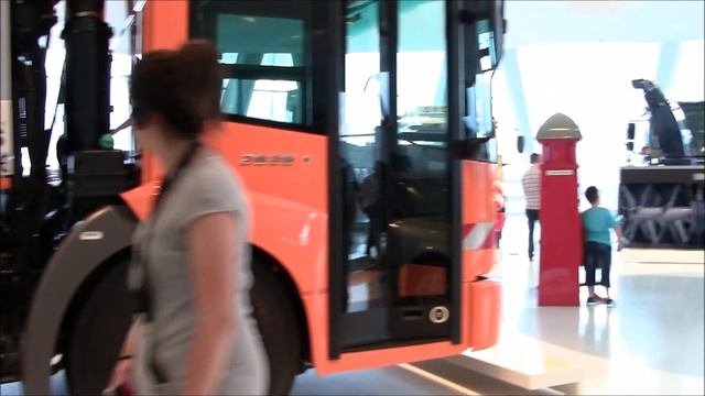 музей Мерседес, Штутгарт, Германия часть 3 из 4 смотреть онлайн