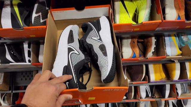 Always Somethin' Worth Coppin Here! смотреть онлайн