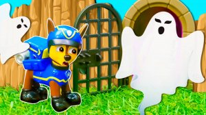 Щенячий патруль играет в прятки с привидением!