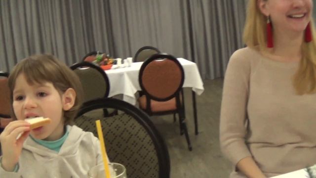 Завтраки для слонов! 🐘Завтрак в отеле Мануфактура! 🥗🍲 Мануфактура outlet🥥 смотреть онлайн