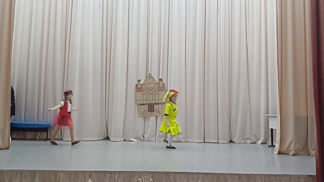 Участие в I районном фестивале театрального искусства «Волшебный мир театра" смотреть онлайн