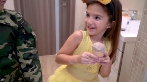 Аминка УСТРОИЛА КРУТУЮ ПЕННУЮ ВЕЧЕРИНКУ Как Папа и Камиль