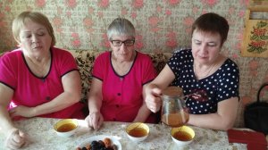 С мамой у Ларисы 🙋🥰 и у нас завтрак 🥘☕🤦 халтурить не получится 🤷