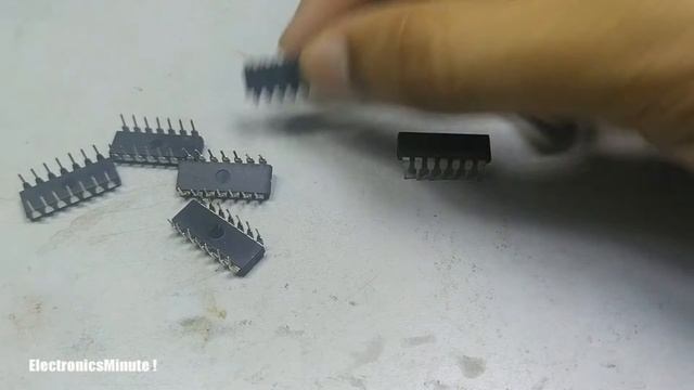 Controlling Seven Segment Digit Displays using only two Arduino pins | use of 74HC164 Shift Registe смотреть онлайн