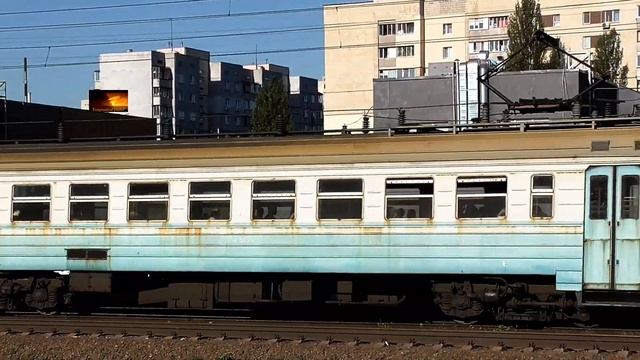 Отправление электропоезда ЭР9М-550 смотреть онлайн