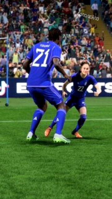 Самая низкая футболистка стала мегапопулярной из за скриншота EA Sports FC 24 | Гололейло | shorts смотреть онлайн