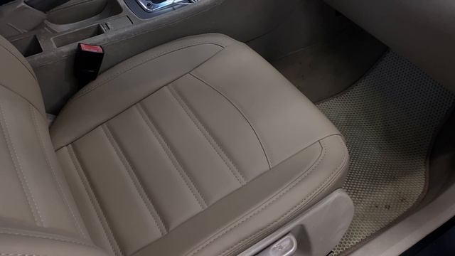 Audi A4 B6. Авточехлы + перетяжка руля смотреть онлайн