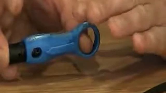45 321 Coax Cable Stripper Demo смотреть онлайн