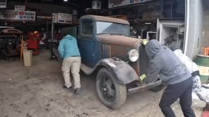 Мужики нашли грузовик 1935 года! Заведется ли?!