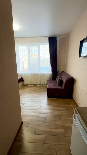 - Этаж 2/3.
- Площадь 15 кв.м.
- Совмещённый санузел 2,5 кв.м.
- Продается с мебелью и техникой