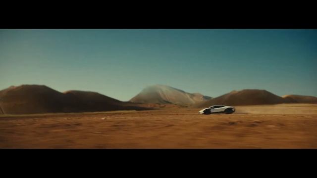 Lamborghini Huracán Sterrato смотреть онлайн