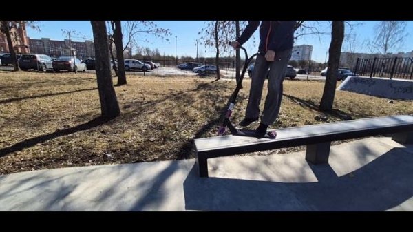 Risky company is here!
Вышли в скейт парк:)