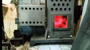 Энергонезависимая, мультитопливная горелка на древесных отходах.  Опил хвойный.