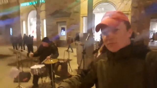 Пушкинская площадь, г. Уфа. Группа "Мартовские коты" смотреть онлайн