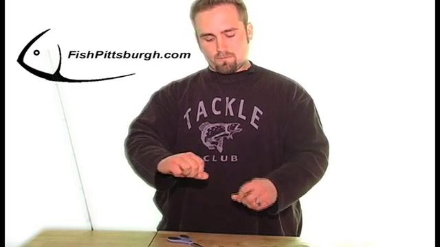 Bass Fishing Tip - Wacky Rigging a Tornado Worm смотреть онлайн