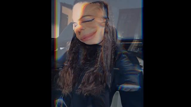 Demet Özdemir was spotted in the back seat of Can Yaman's car! смотреть онлайн