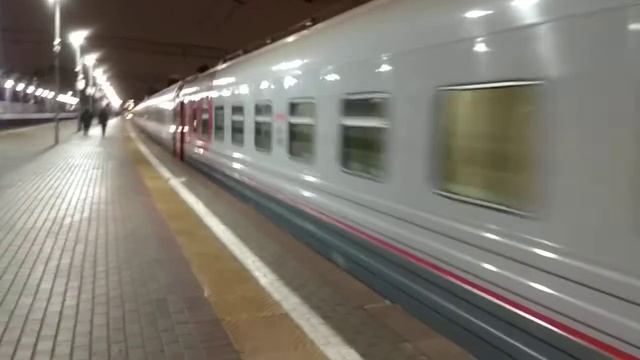 Отправление поезда Россия: Москва - Владивосток с Ярославского вокзала смотреть онлайн