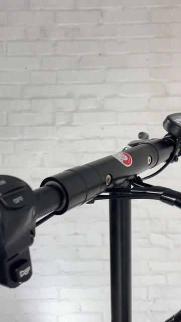 Электросамокат Freego ES-11S 11" 1000W смотреть онлайн