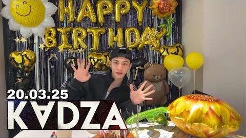 [Русская озвучка Kadza] День Рождения Хёнджина | 20.03.25 смотреть онлайн