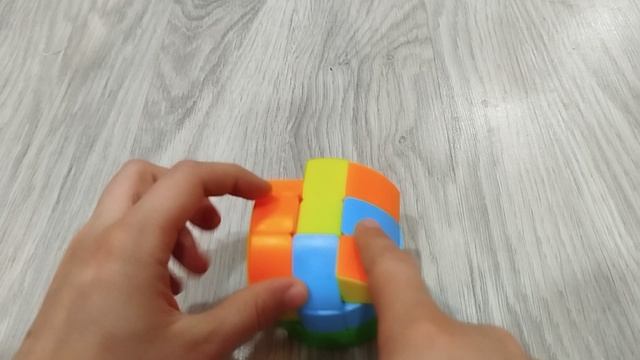 Как собрать цилиндр рубика, первый вариант, как собрать цилиндровый кубик рубик легко и быстро самим смотреть онлайн