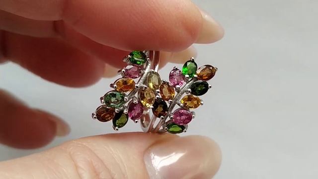 Серебряное кольцо с натуральными африканскими турмалинами 4х3 мм, день