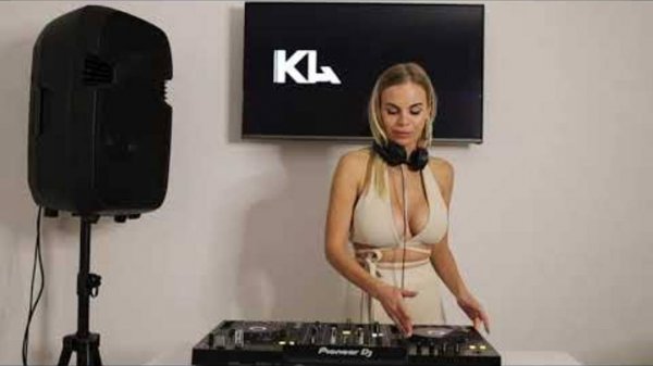 Aurika | Live @ Good Vibes #012 [  Melodictechno  & Progressivehouse mix  ]