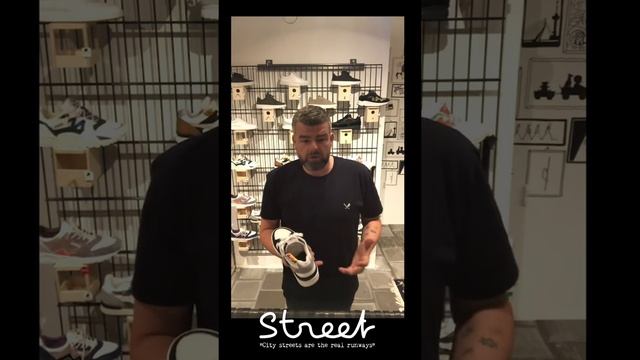 Sneaker Release Kangaroos ‘ROOSunited’ team 2 смотреть онлайн