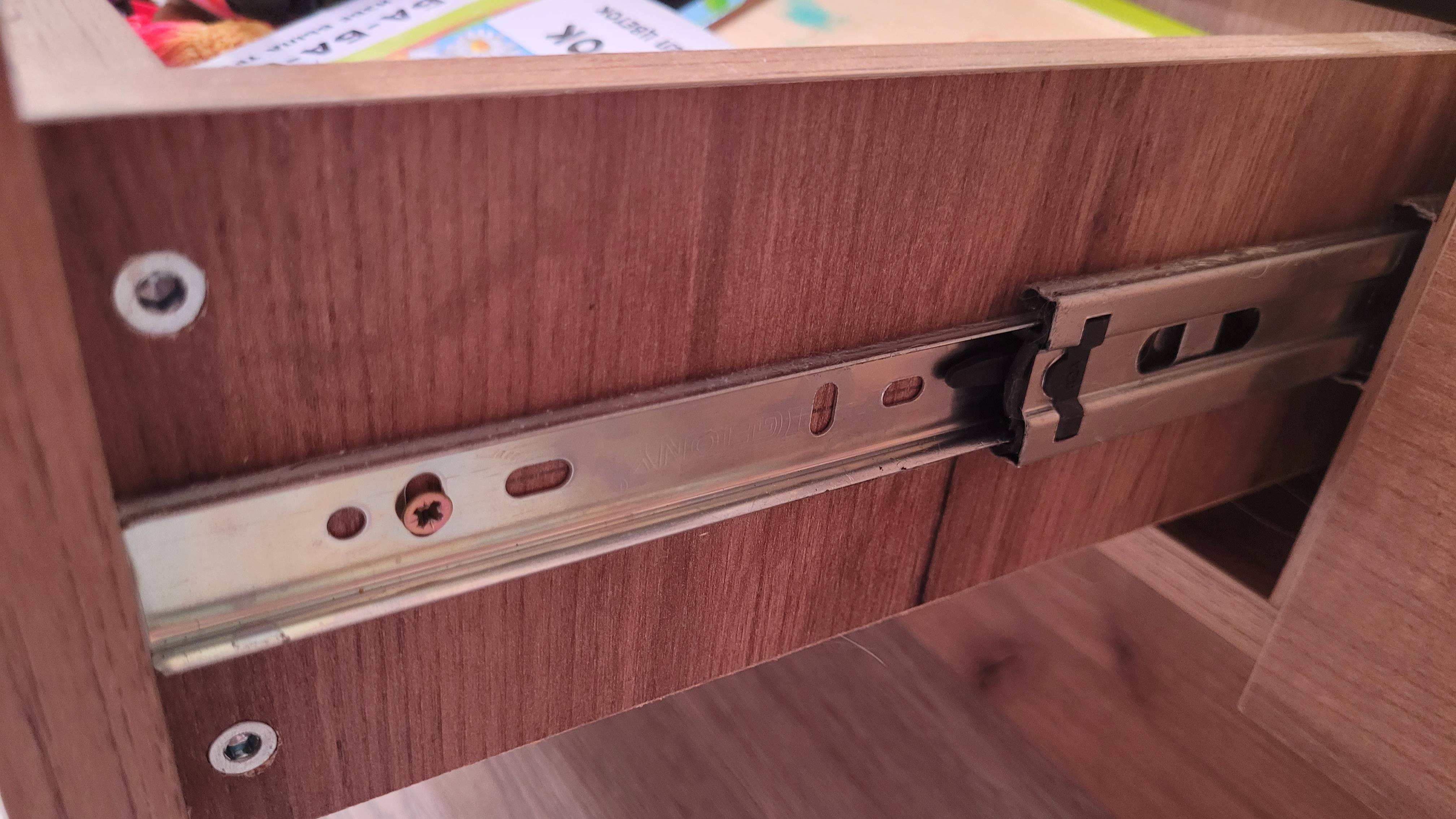 Как вытащить ящик с телескопическими направляющими смотреть онлайн