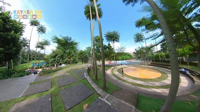 Taman Delonix ada di Pasar Rebo Jakarta Timur. Ada lapangan olahraga. Permainan anak-anak. смотреть онлайн