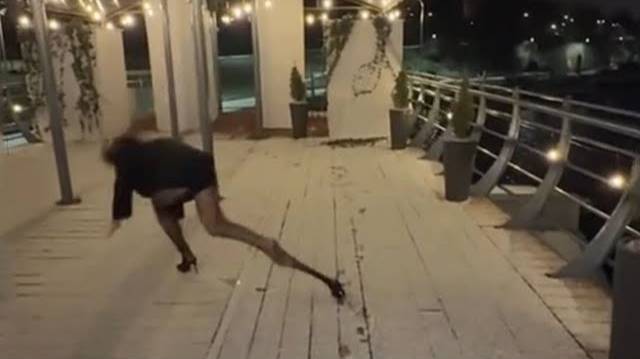 ПОПРОБУЙТЕ НЕ СМЕЯТЬСЯ 🤣🤣Лучшая подборка видео с неудачами и розыгрышами недели 🤣Мемы смотреть онлайн