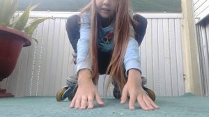 Как сесть на шпагат на роликах