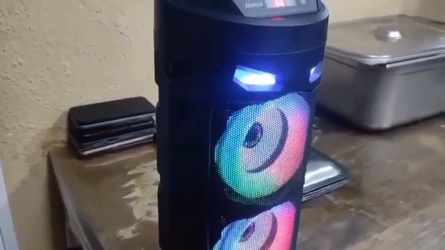 Не желающие жить по закону. Центр депортации мигрантов смотреть онлайн