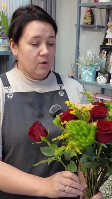 Собираем букеты вместе! #цветы #flowers #урокифлористики смотреть онлайн