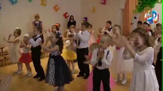 Танец с малышами 