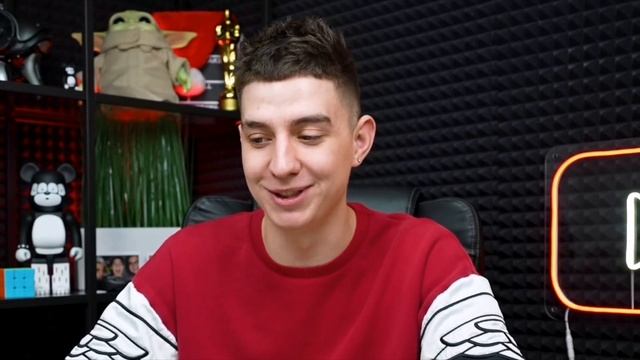 Тягачат мы снимаем видео про GTA и засмеялся снимаю четыре видео