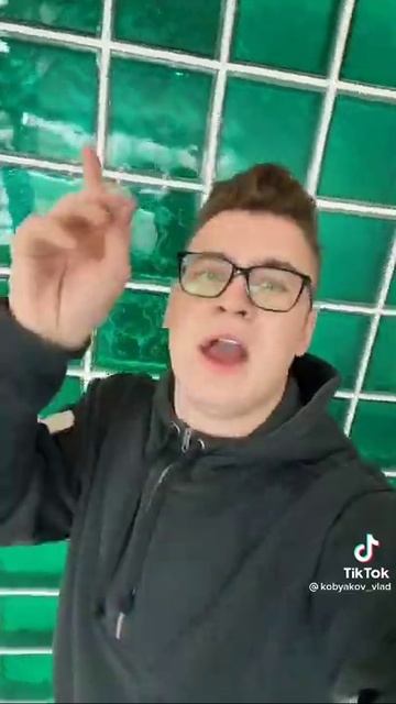 😎 КОБЯКОВ ЧИТАЕТ РЭП В ТИК ТОК смотреть онлайн