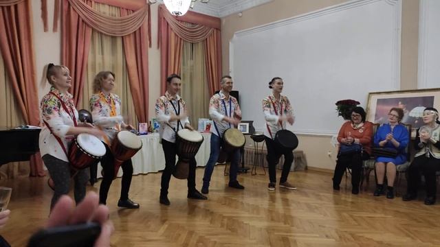Пре-пати фанклуба @dimash.sochi.dears в Екатеринбурге перед концертом Димаша Кудайбергена смотреть онлайн