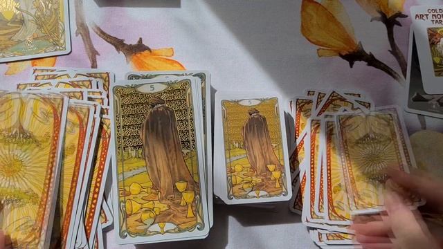 Золоте таро Арт-Нуво. Порівняння міні і стандартного видань. Golden Art Nouveau Tarot. смотреть онлайн