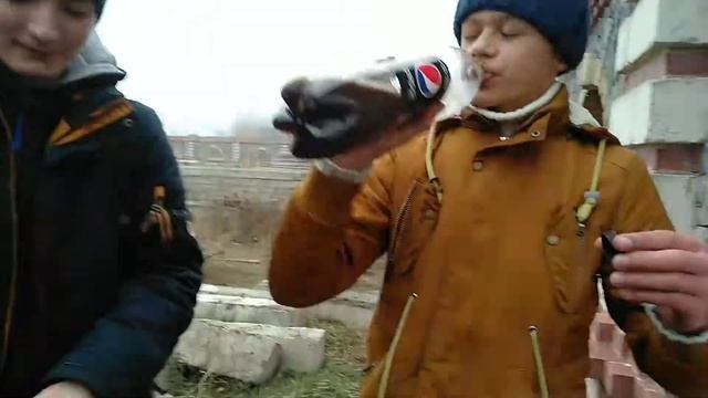 Мои друзья пьют пепси смотреть онлайн