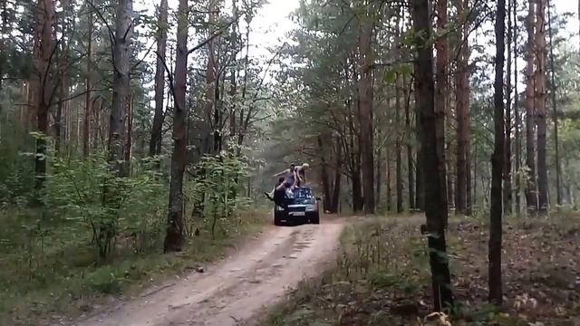 Падение с крыши ваза синих парней смотреть онлайн