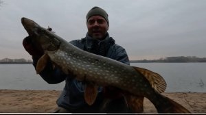 МАРТ, САМОЕ ВРЕМЯ ДЛЯ РЫБАЛКИ НА МОСКВА-РЕКЕ! ДЖИГ и ловля на ВОБЛЕРЫ! ЧУЛКОВО