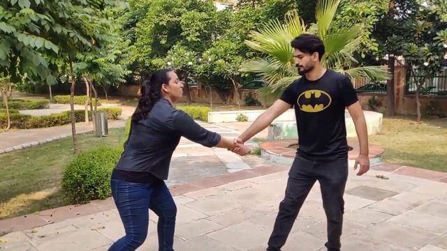 How to Escape a Wrist Grab | Self-Defense смотреть онлайн