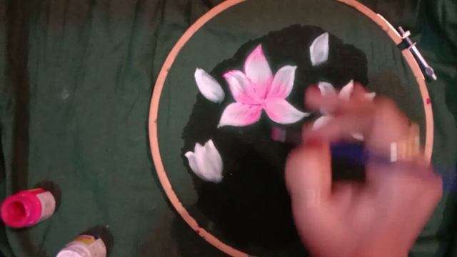 beautiful flowerspainting 🎨 on dark suit #freehand #easypainting #fulltutorial @paint with Meera смотреть онлайн