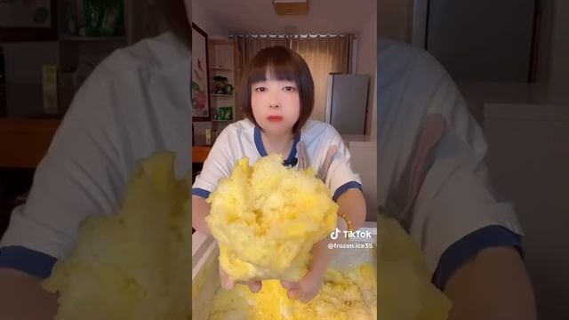 Вкуснейшая глыба снега! смотреть онлайн