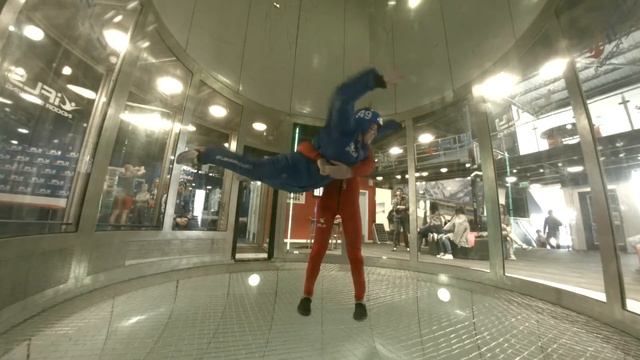 Англия. Полет в аэротрубе. IFly смотреть онлайн
